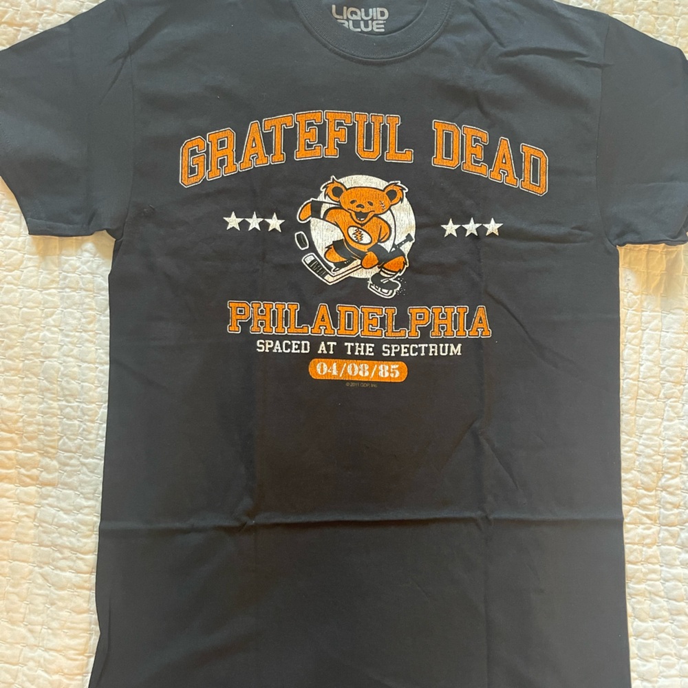 Liquid Blue Grateful Dead “Spectrum” tee
